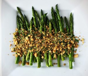 roast asparagus with Parmesan and breadcrumbs