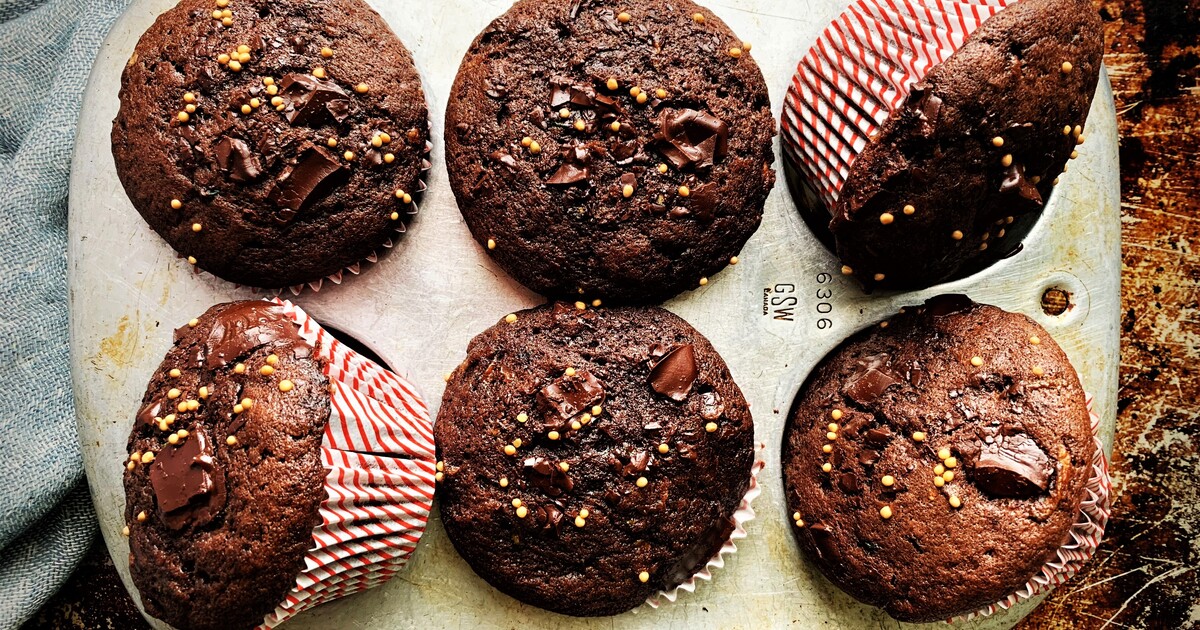 Double-Chocolate-Zucchini-Muffins